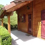 Confortable Avec 4 Chambres, Cheminee, Grand Terrain, Proche Pistes Et - Fr-1-589-107 度假居 勒梅尼勒