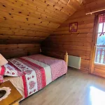 Confortable Avec 4 Chambres, Cheminee, Grand Terrain, Proche Pistes Et - Fr-1-589-107 * 勒梅尼勒