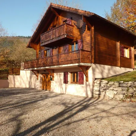 Confortable Avec 4 Chambres, Cheminee, Grand Terrain, Proche Pistes Et - Fr-1-589-107 Ferienhaus Le Ménil