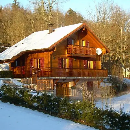 Confortable Avec 4 Chambres, Cheminee, Grand Terrain, Proche Pistes Et - Fr-1-589-107 Ferienhaus *