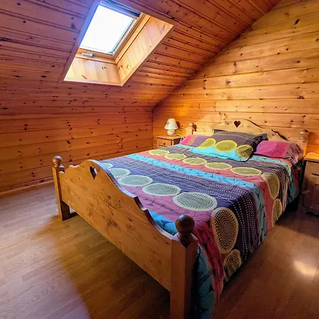 Holiday home Confortable Avec 4 Chambres, Cheminee, Grand Terrain, Proche Pistes Et - Fr-1-589-107 *