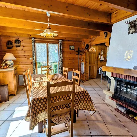 Confortable Avec 4 Chambres, Cheminee, Grand Terrain, Proche Pistes Et - Fr-1-589-107 * Le Ménil