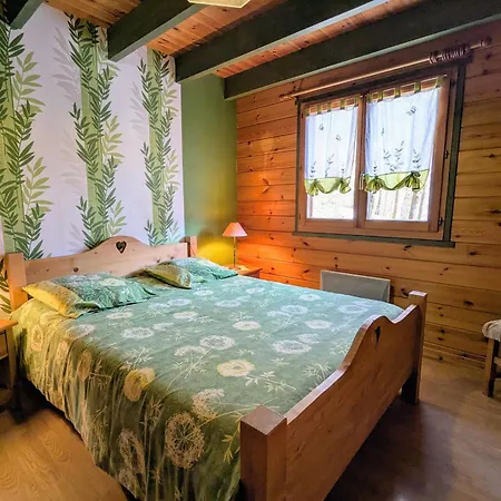 Confortable Avec 4 Chambres, Cheminee, Grand Terrain, Proche Pistes Et - Fr-1-589-107 Ferienhaus Le Ménil