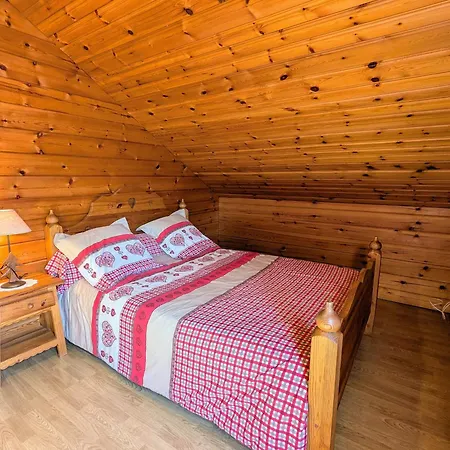 Holiday home Confortable Avec 4 Chambres, Cheminee, Grand Terrain, Proche Pistes Et - Fr-1-589-107 Le Menil