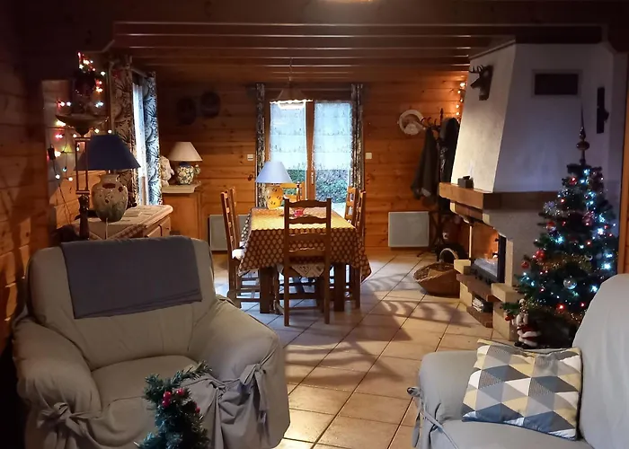 Confortable Avec 4 Chambres, Cheminée, Grand Terrain, Proche Pistes Et - Fr-1-589-107 Hébergement de vacances Le Ménil