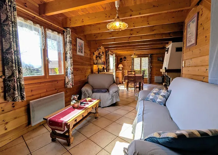 Confortable Avec 4 Chambres, Cheminée, Grand Terrain, Proche Pistes Et - Fr-1-589-107 Le Ménil