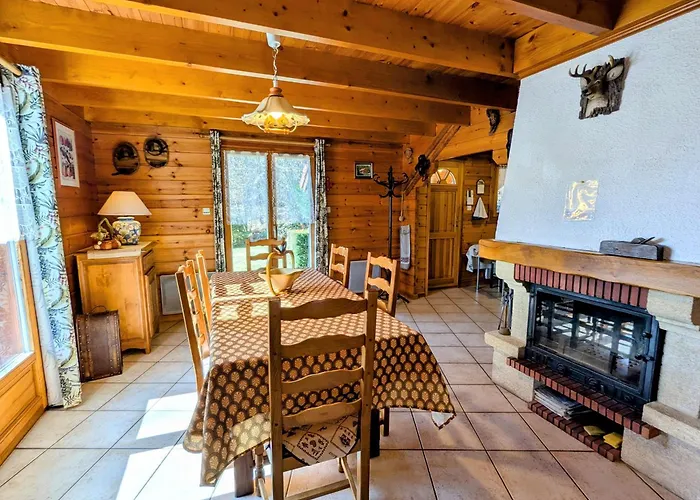 Confortable Avec 4 Chambres, Cheminée, Grand Terrain, Proche Pistes Et - Fr-1-589-107 * Le Ménil